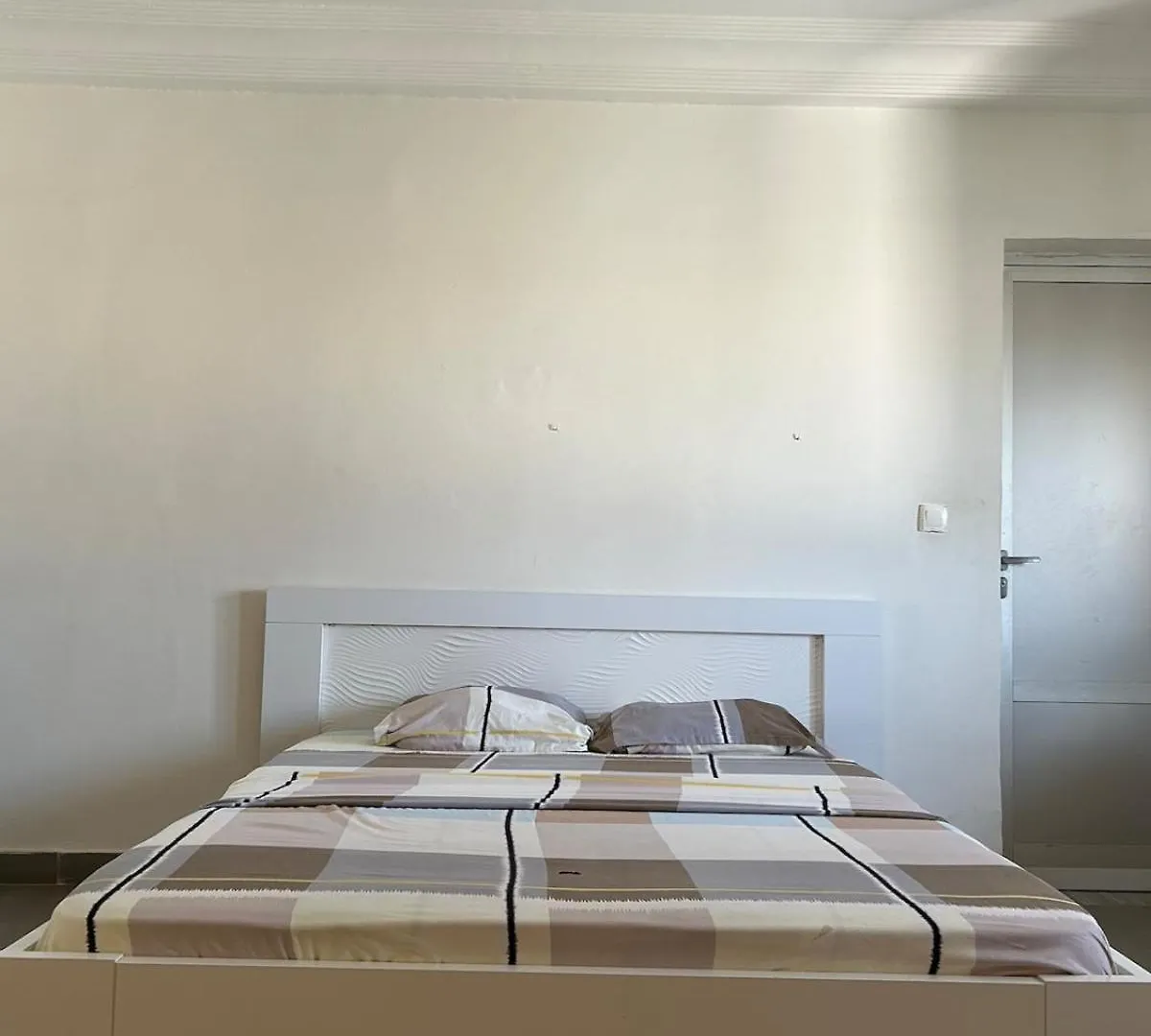 Modern 2-Bedroom Apartment Dakar Senegal
