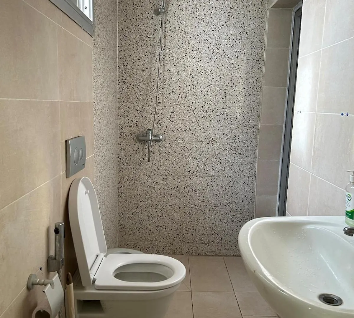 Modern 2-Bedroom Apartment Dakar