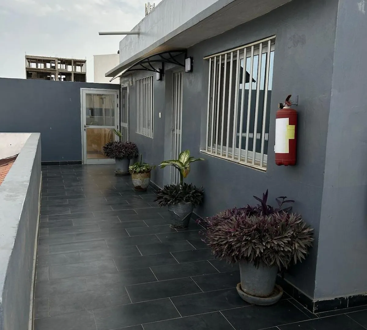 Modern 2-Bedroom Apartment Dakar